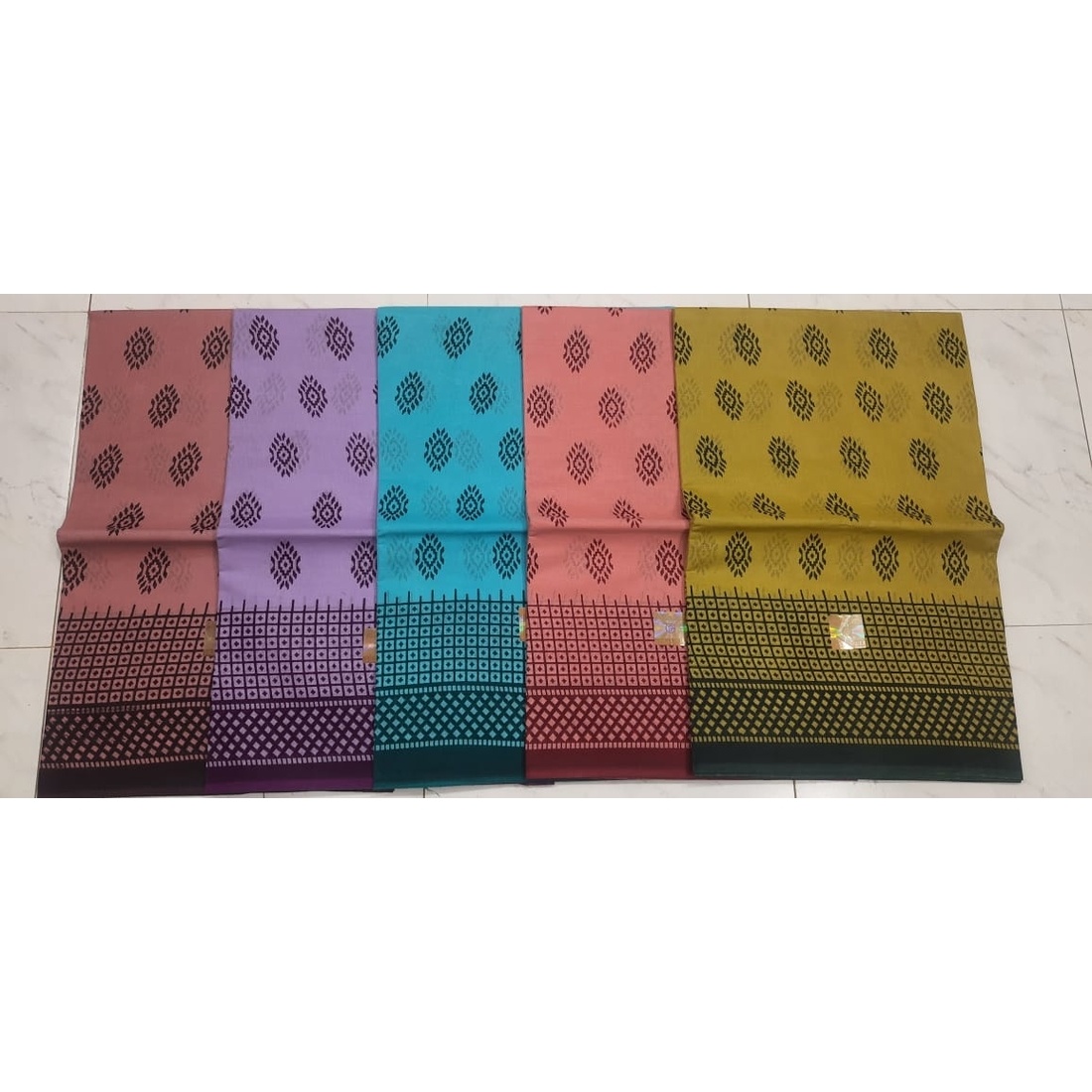 Low budget multicolor printed cotton saree in wholesale price(LBS-2007)