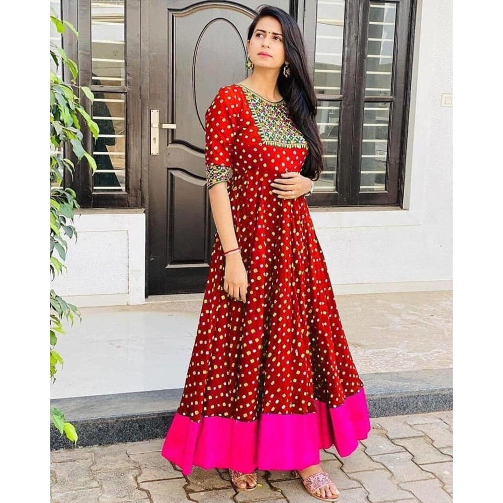 High Quality Italian Silk Fabric With Embroidery Work With Digital Printed Readymade Kurti for Women(MOH-2031)