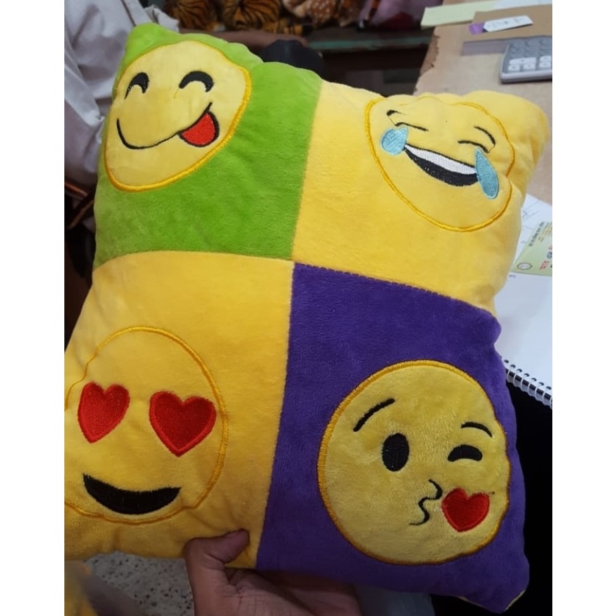4 Square Shape emoji pillow