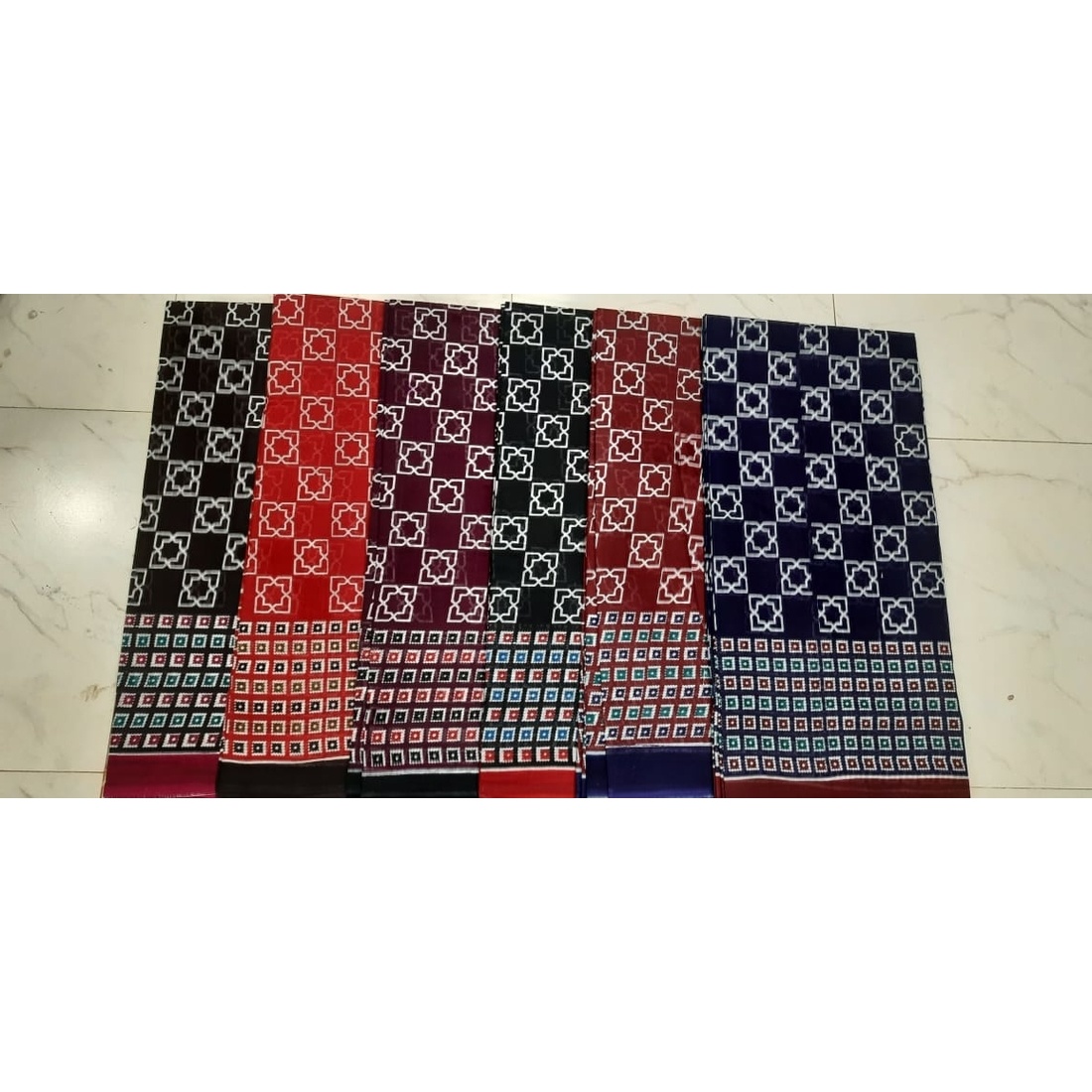 Low budget multicolor printed cotton saree in wholesale price(LBS-2011)