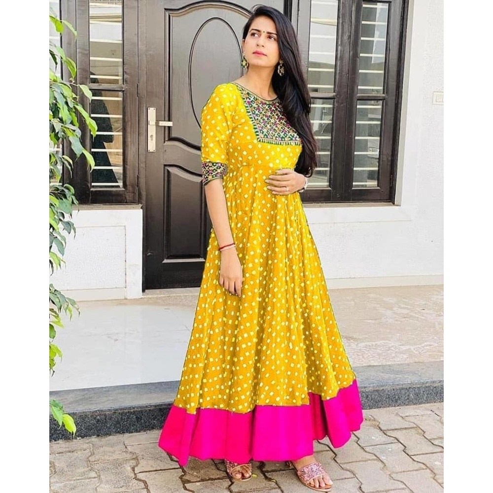 High Quality Italian Silk Fabric With Embroidery Work With Digital Printed Readymade Kurti for Women(MOH-2033)