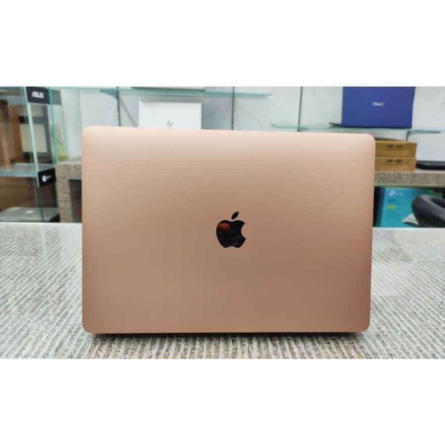 MacBook Air A1932 intel i5 2018, 8GB Ram & 128GB SSD, 13.3 inch" Retina Nano bazel Display, Super Slim, Nice Looking Laptop