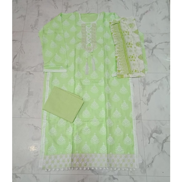 Beautiful Lillian Boutique Computer Embroidery Three piece