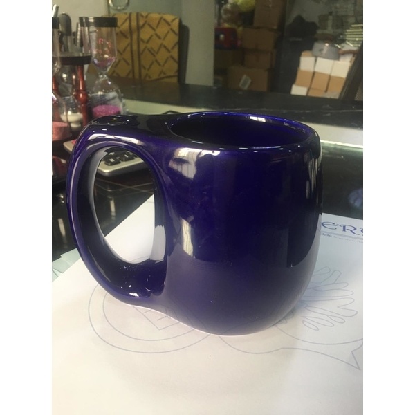Ceramic mug Body shaped